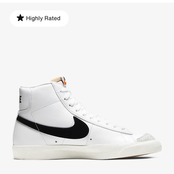 Like New Nike Blazer Mid '77 Style: CZ1055-100 - Picture 3 of 16